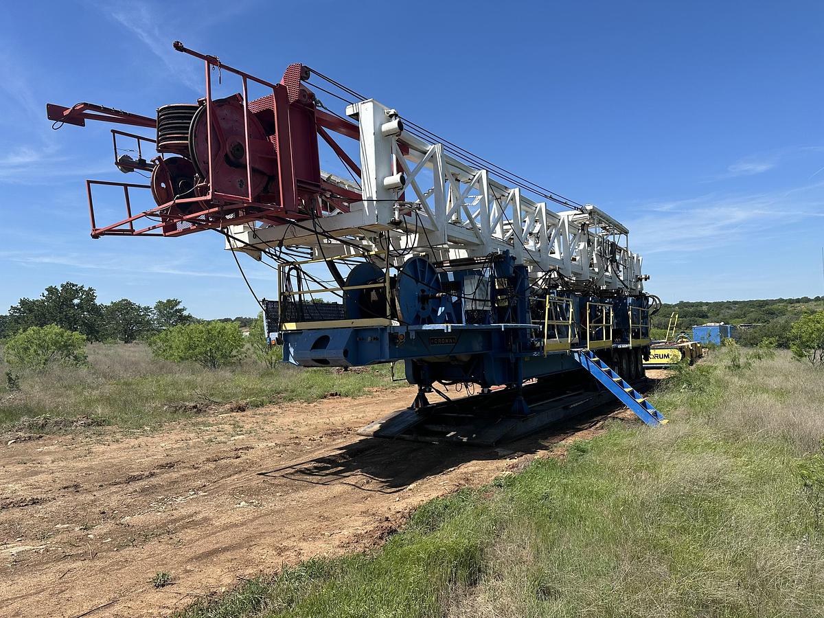 Used CROWN 1000 HP DRILL RIG