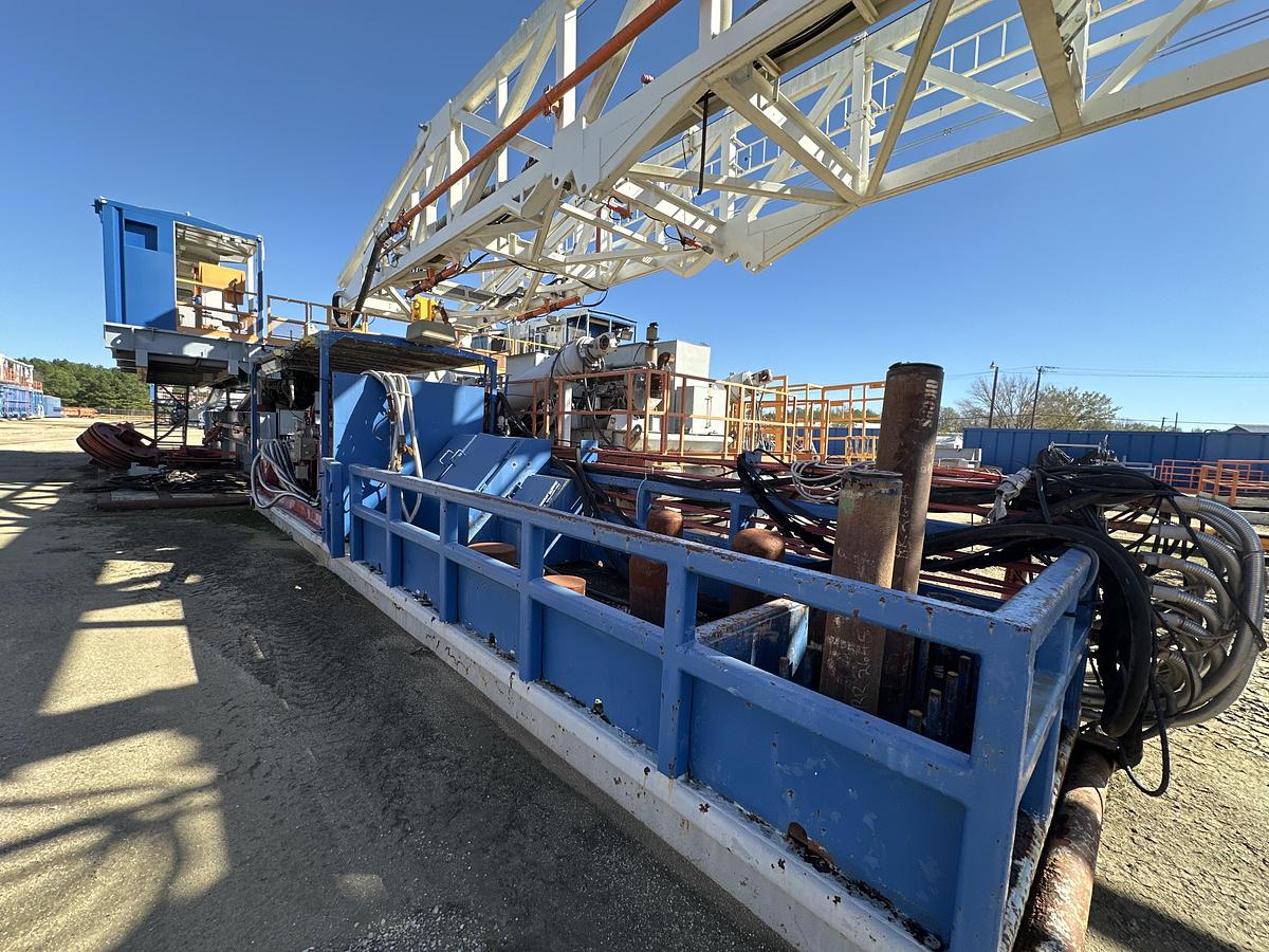 Used NOV IDEAL RIG 1500 HP WALKING DRILL RIG