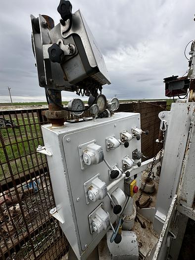 Used Walker-Neer 250-40 Surface Drilling Rig