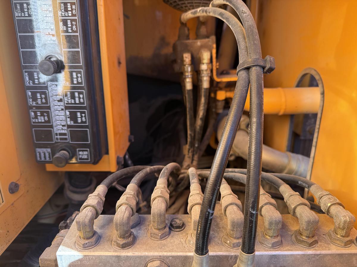 Used 2011 HYUNDAI ROBEX 250 LC9 EXCAVATOR