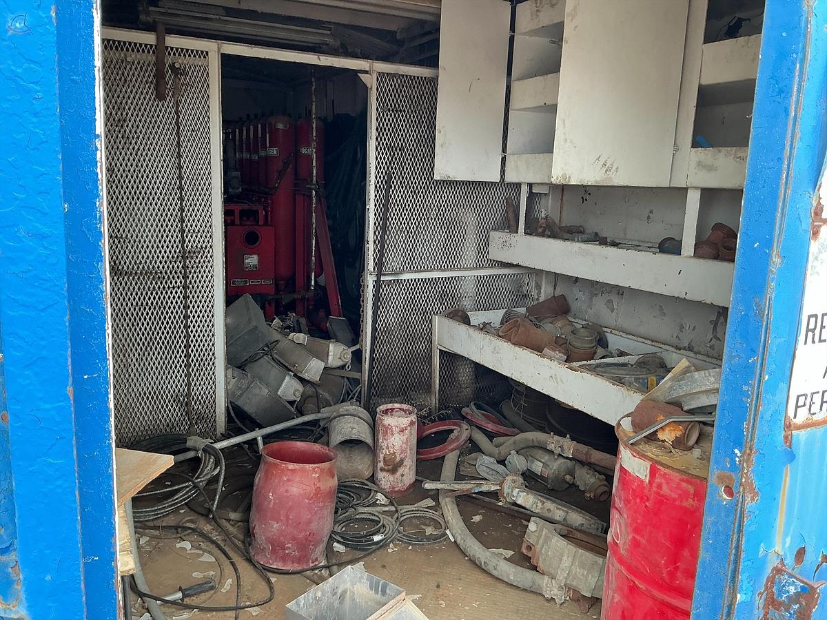 Used Koomey Parts House, Accumulator