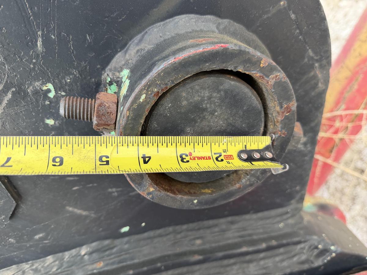 Used AE 330 Scrap Claw