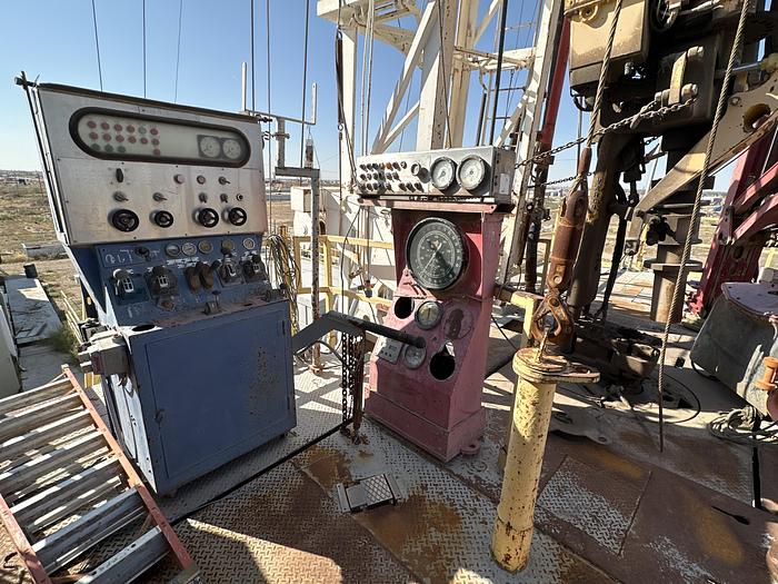 Used 2006 Loadcraft 1000HP Trailer Mounted, Skidding SCR Drilling Rig