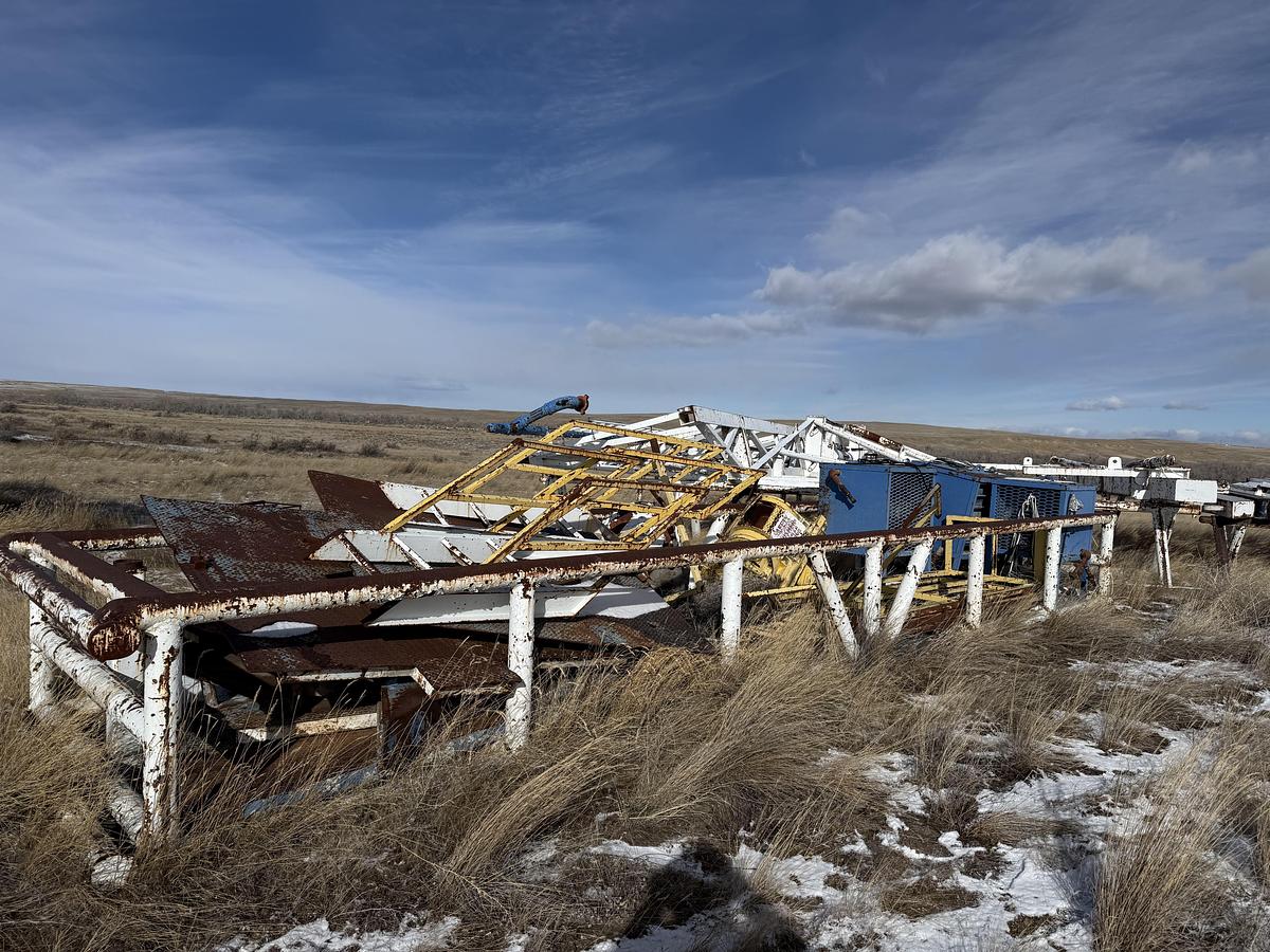 Used Junk Tub with Air Tugged Railing Coolers Rig #235