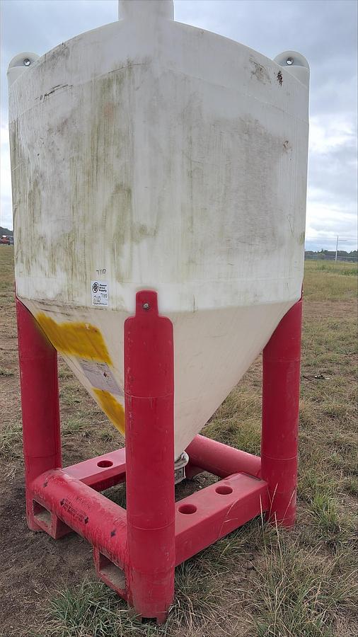 Used Snyder Flow Master Hopper
