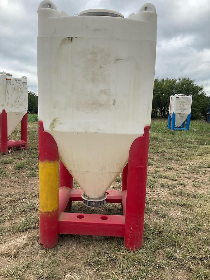 Used Snyder Flow Master Hopper 