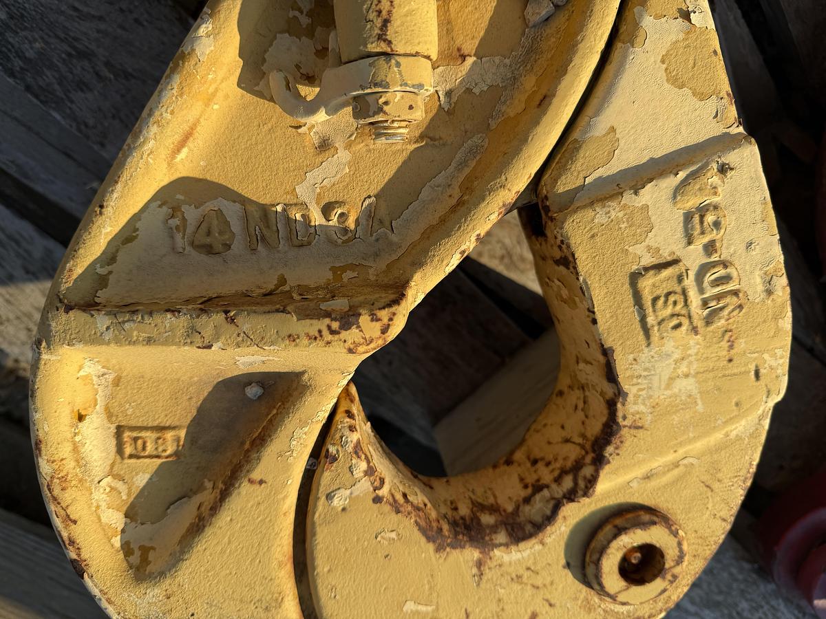 Used 12T Wrecking Ball w/Hook & McKissick Block with Hook