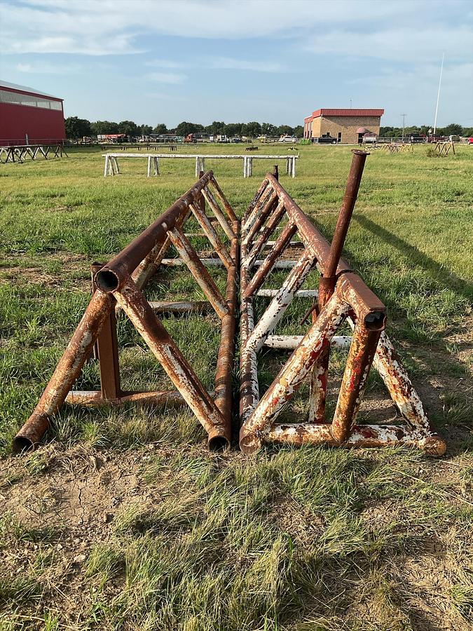 Used Pipe Racks – Set of 2