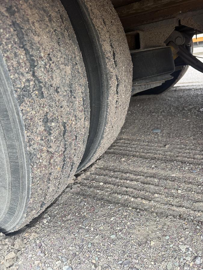 Used 1999 Landoll 50 Ton Tilt-Deck 