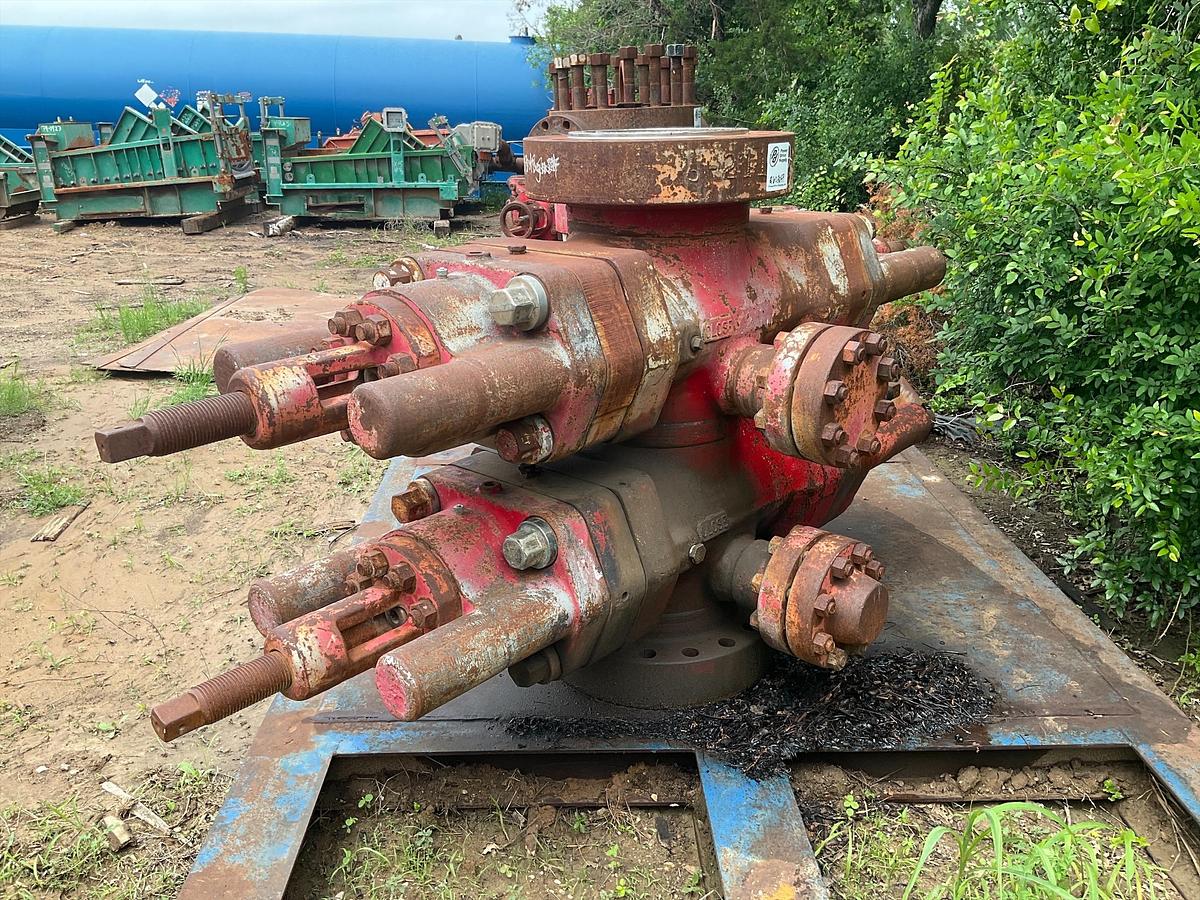 Used Double Ram BOP 6211 