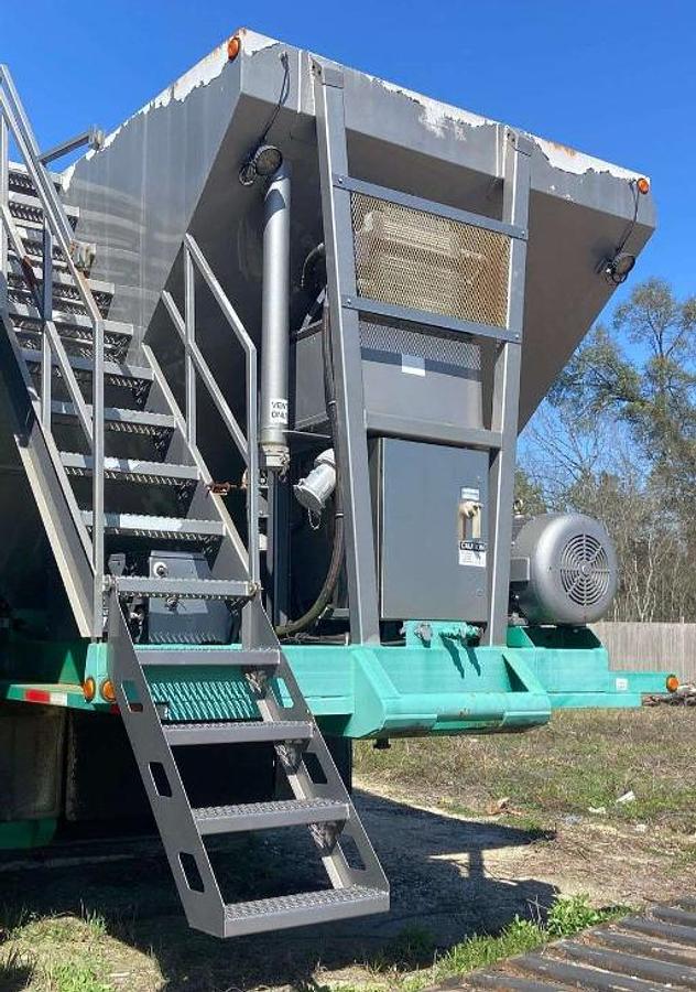 Used 2013 CHARLTON & HILL ESH-1701 T/A SAND HOGG TRAILER