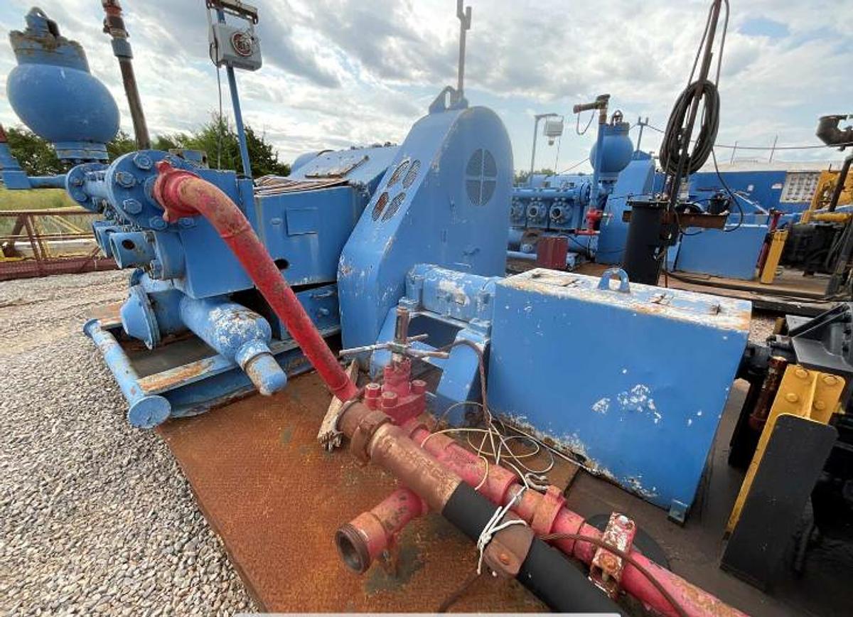 Used Cat 3412-Maxum/ Emsco Copy M-1000 Triplex Mud Pump