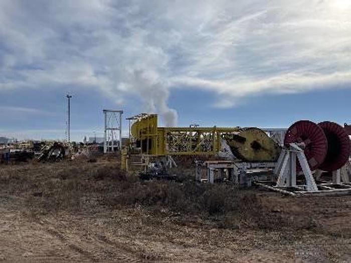 Used Pyramid 920,000 LB Cantilever Mast, Sub, Partial Rig