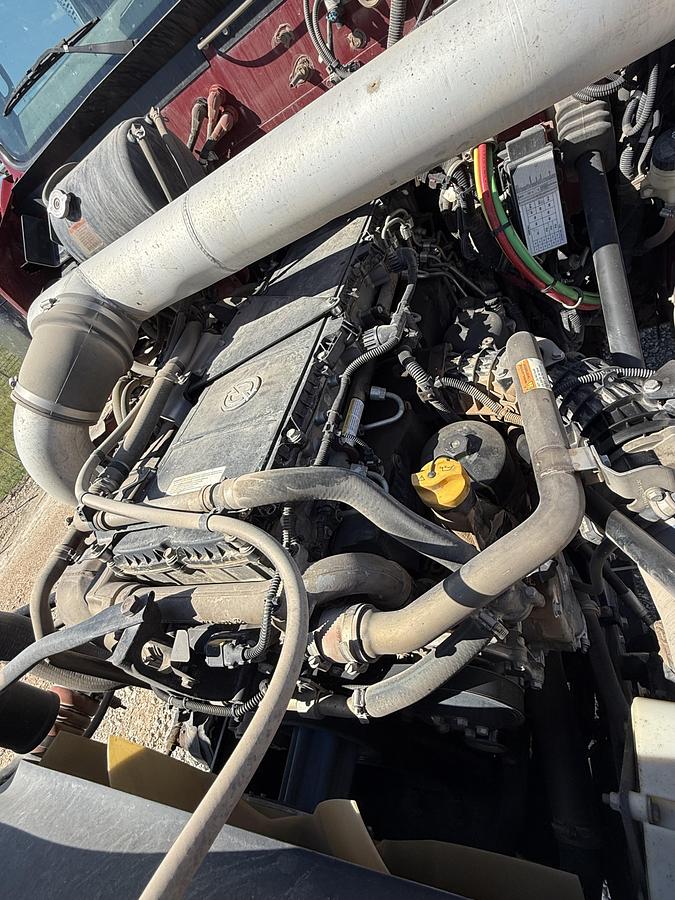 Used 2020 Western Star 4900SB Winch Truck w/Conventional Sleeper