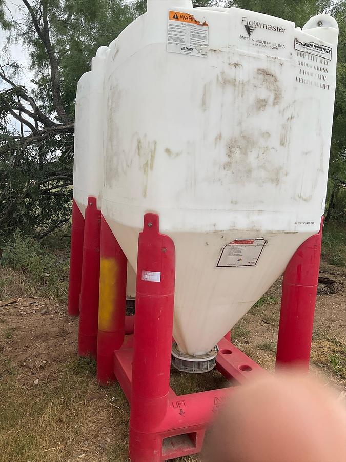 Used Snyder Flow Master Hopper