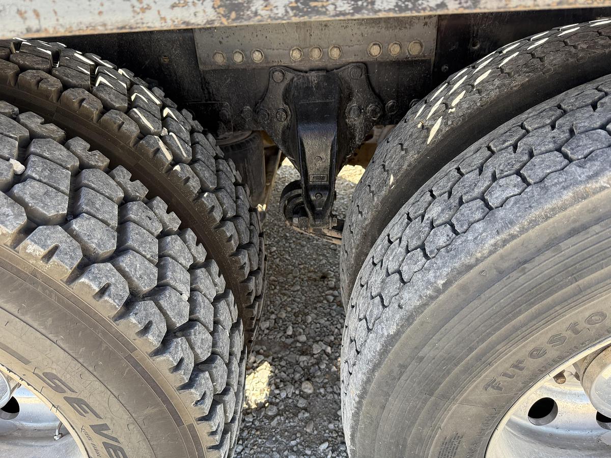 Used 2020 Western Star 4900SB Winch Truck w/Conventional Sleeper