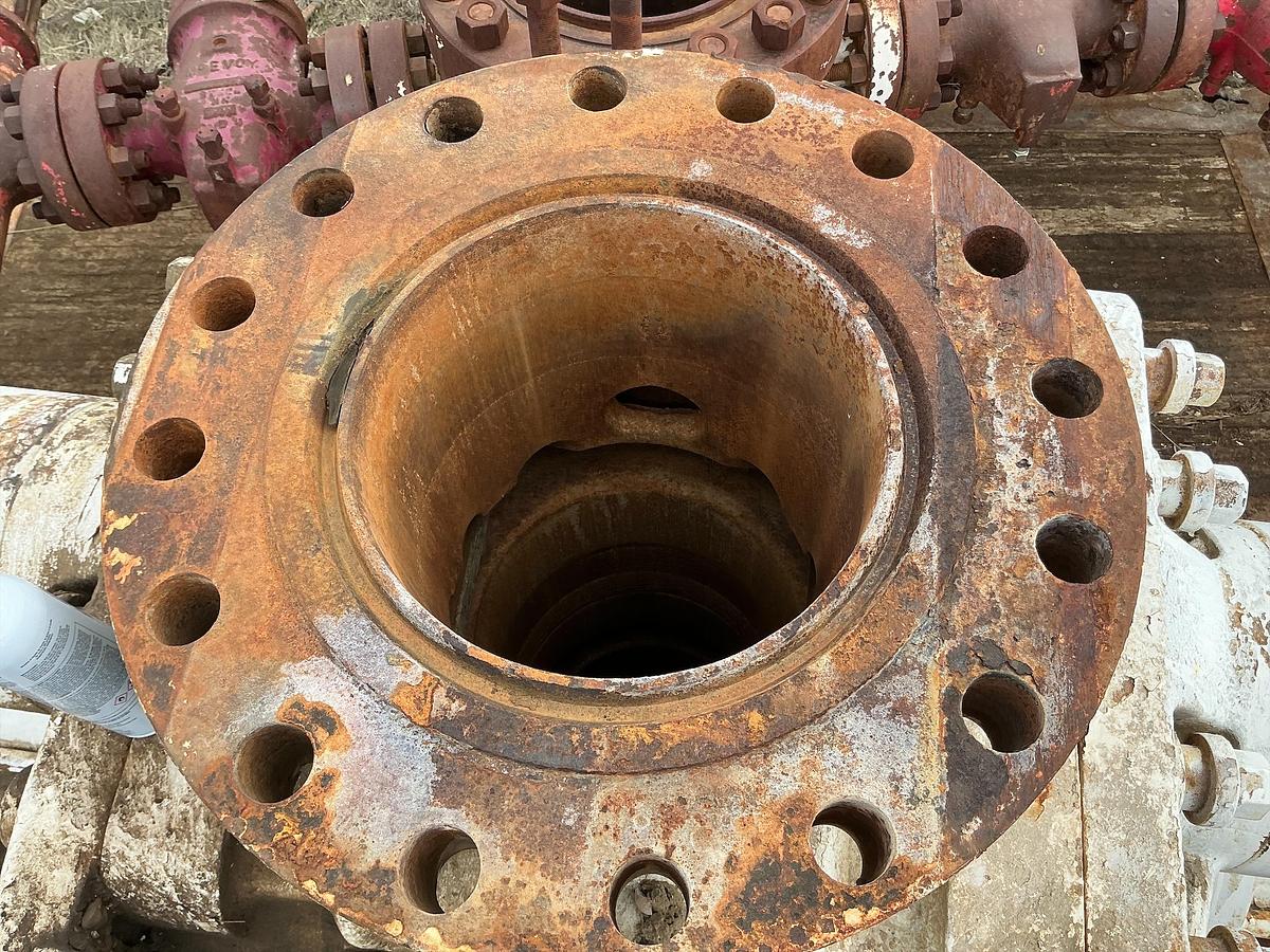 Used Shaffer (2) 5x11 Single Ram BOPs