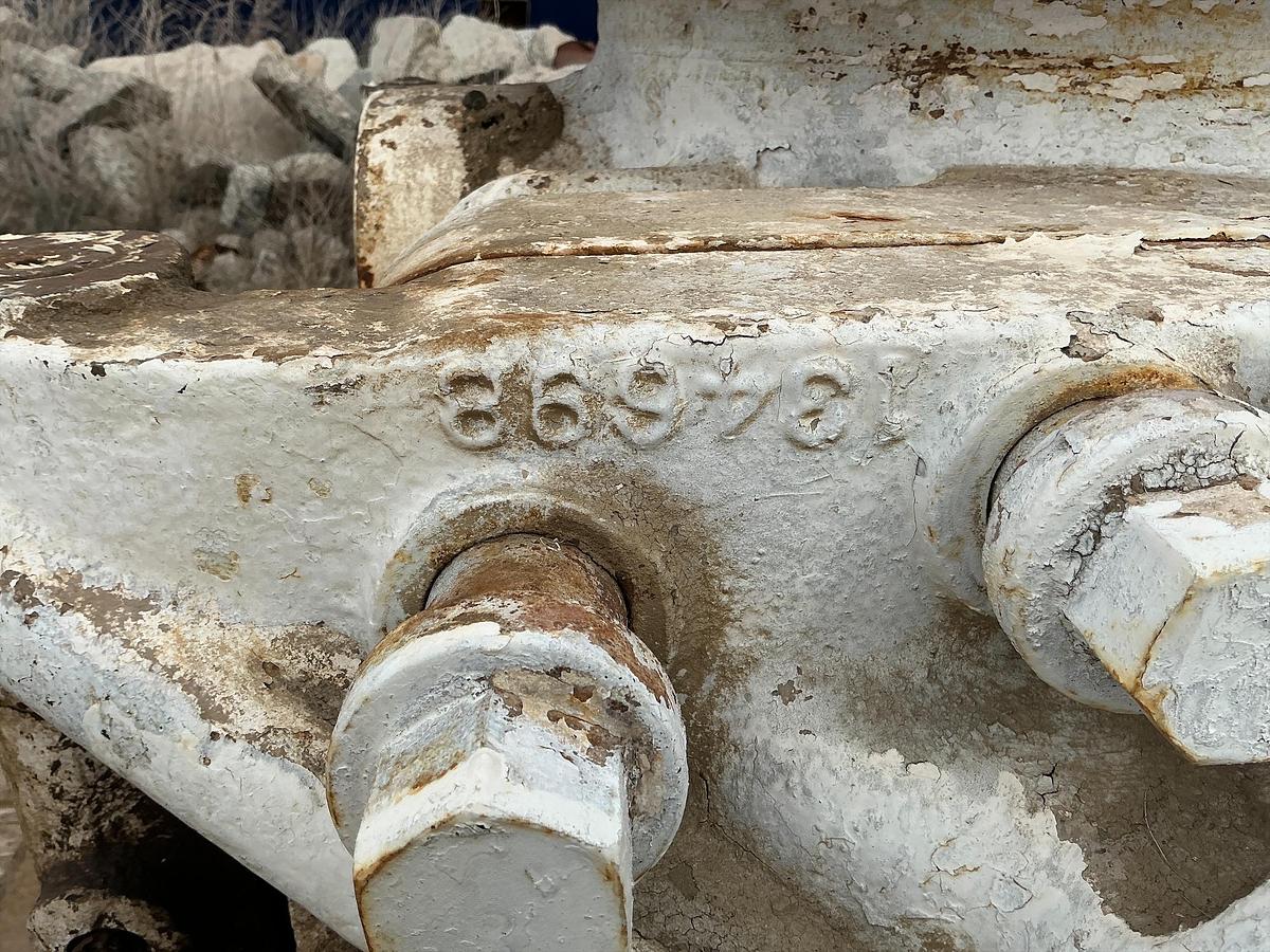 Used Shaffer (2) 5x11 Single Ram BOPs