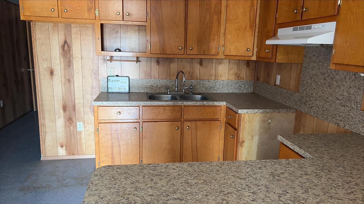 Used Crew House, Man Camp