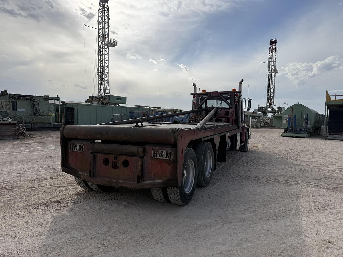 Used 2006 Peterbilt 367 Gin Pole/Bed Truck