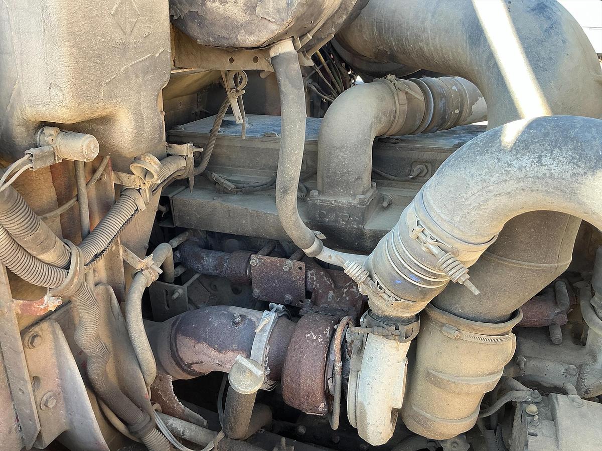 Used International Semi Winch Truck 