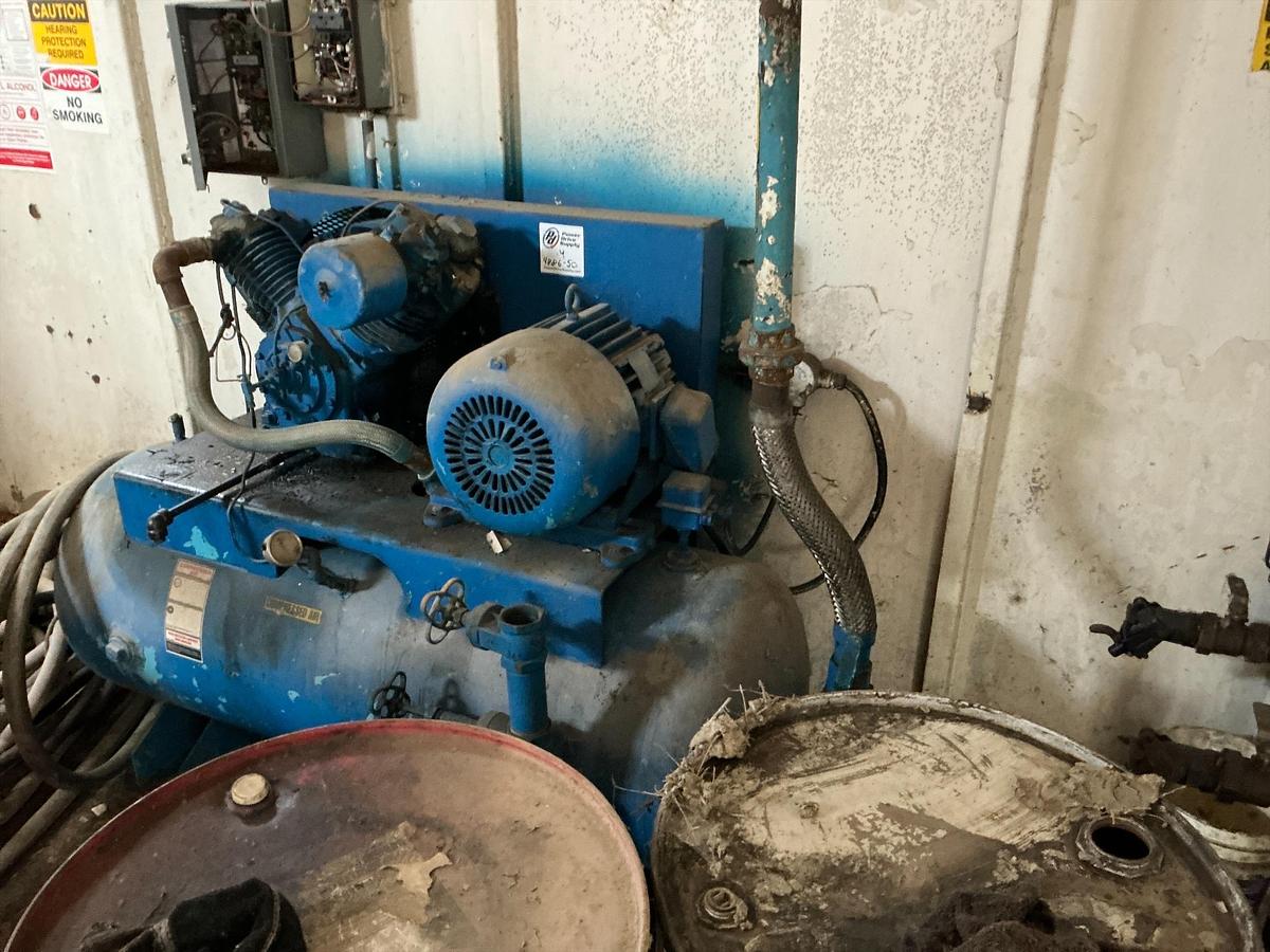Used Cat Generator, Skid, (With Air Compressors)