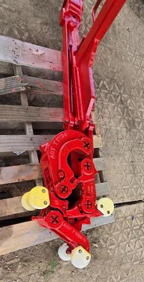 Used Manual Tongs Type B (4&1/4 - 6&3/4)