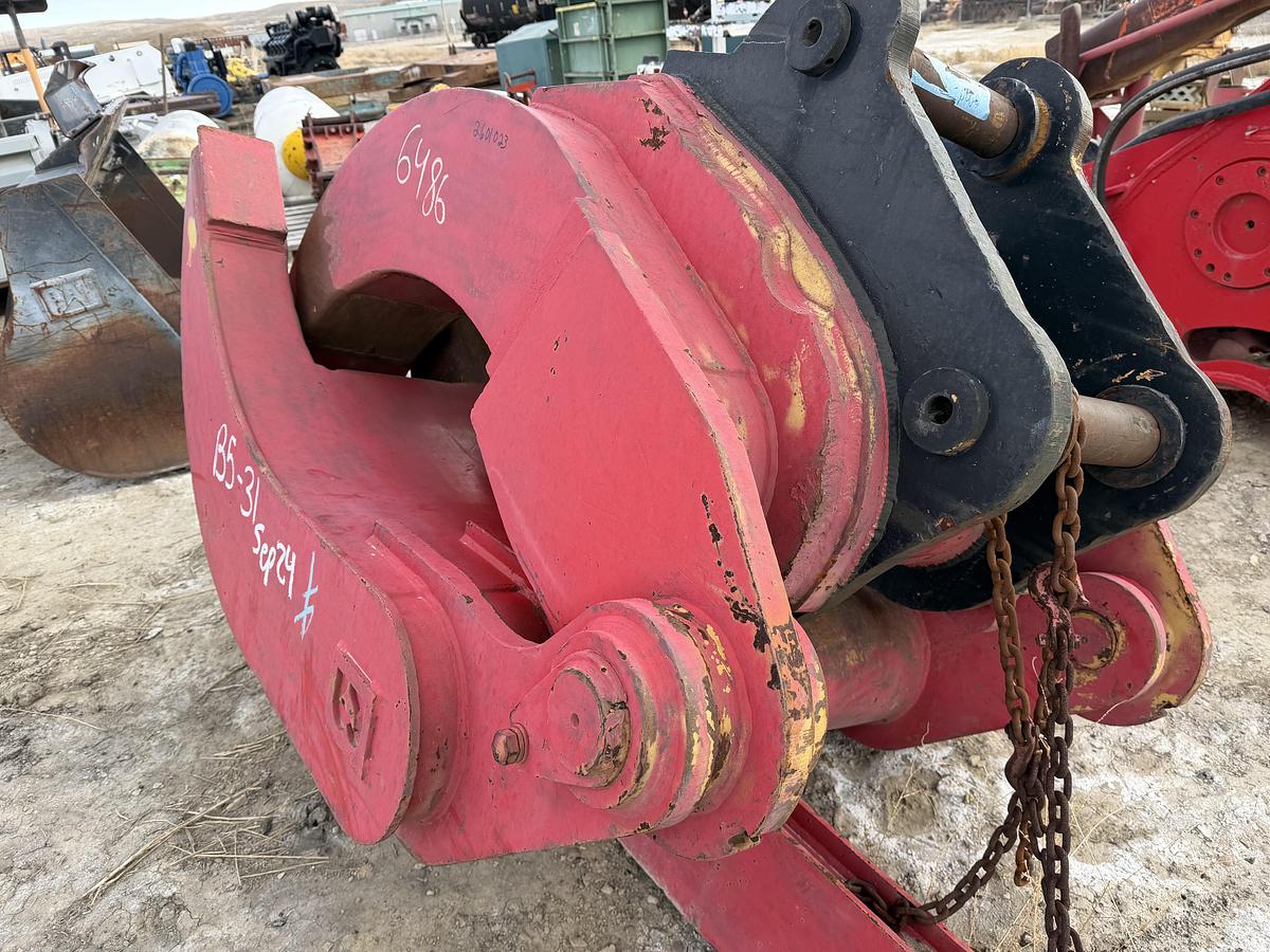 Used Scrap Claw Excavator Attachment