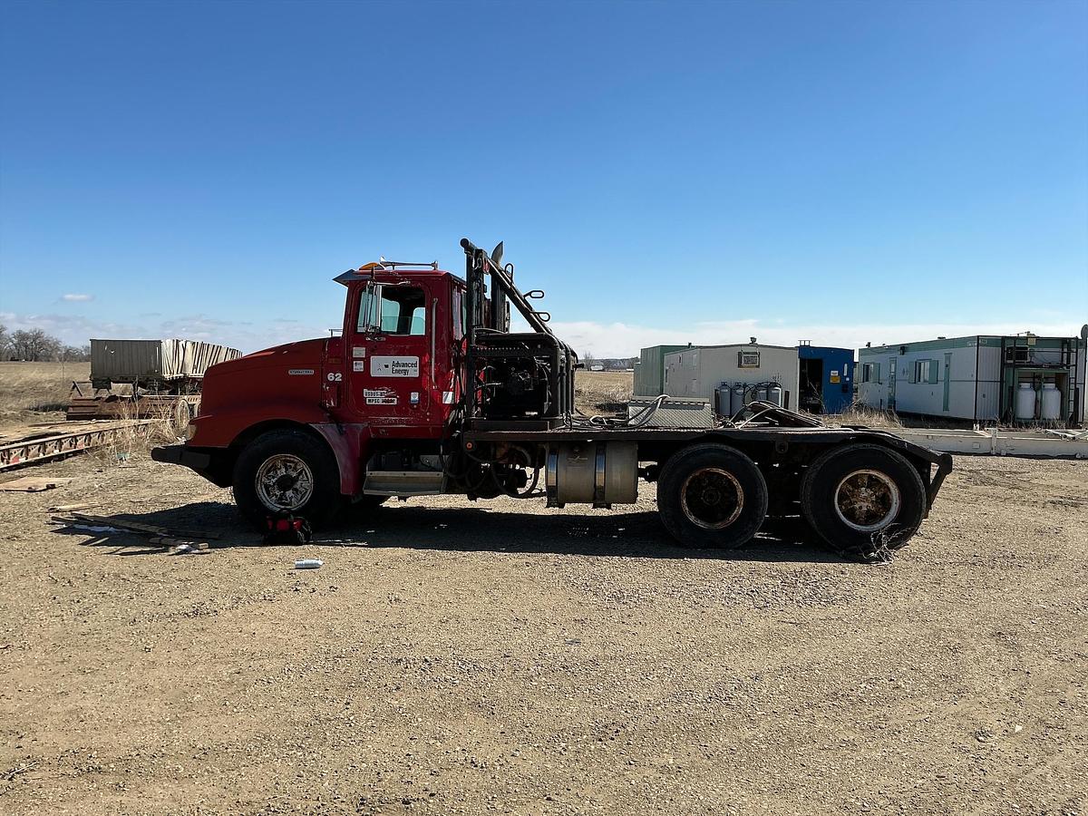 Used International Semi Winch Truck 