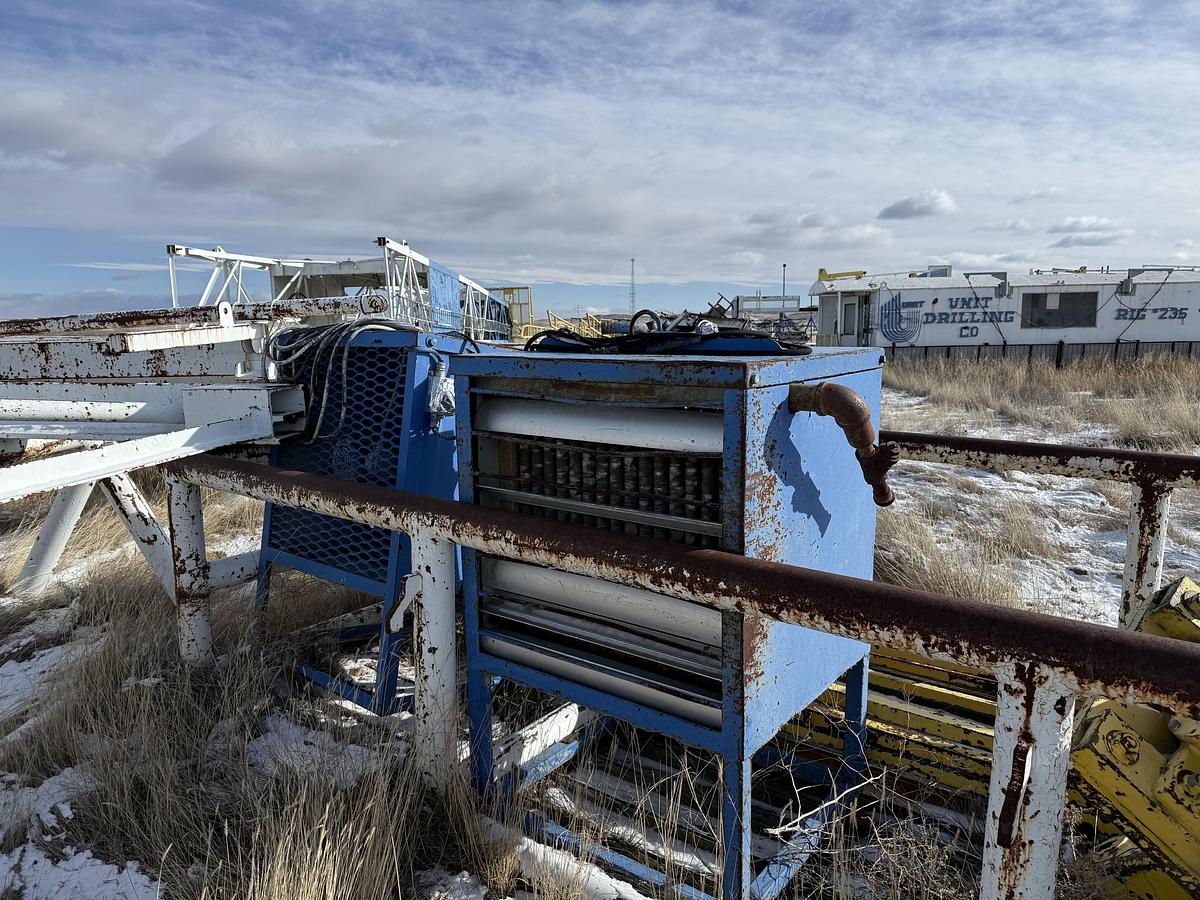 Used Junk Tub with Air Tugged Railing Coolers Rig #235