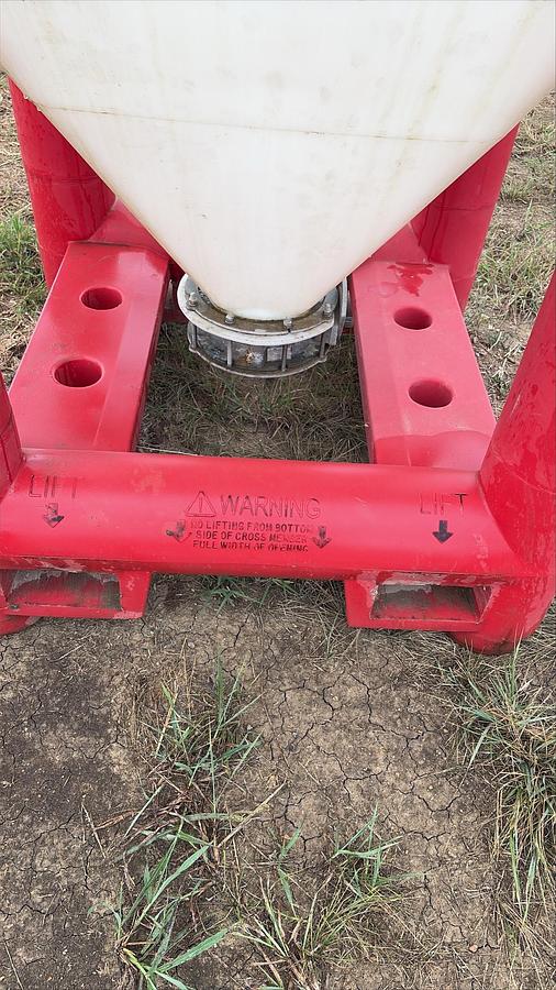 Used Snyder Flowmaster Vertical Hopper 68CF