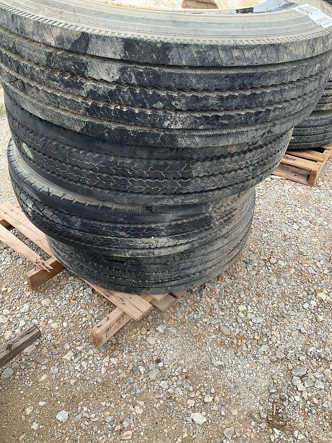 Used Michelin XZE2 Radial Tires (4)