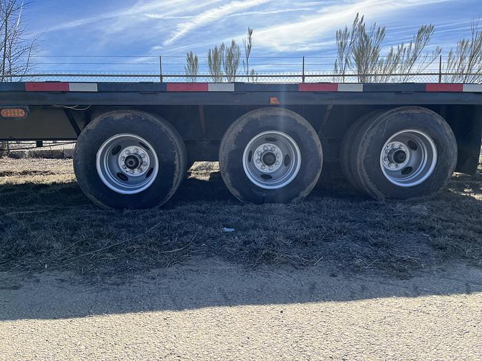 Used 2014 Texas Pride Triple Axle Gooseneck Flatbed