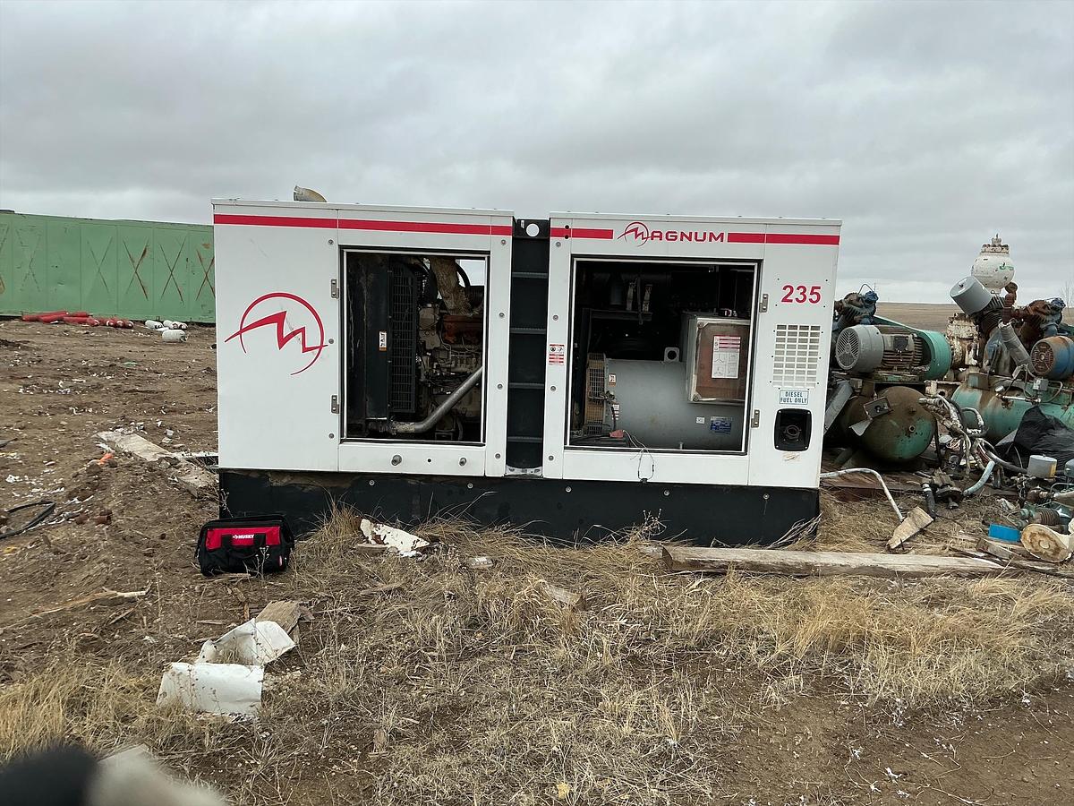 Used Magnum Magna-Plus Generator 235 