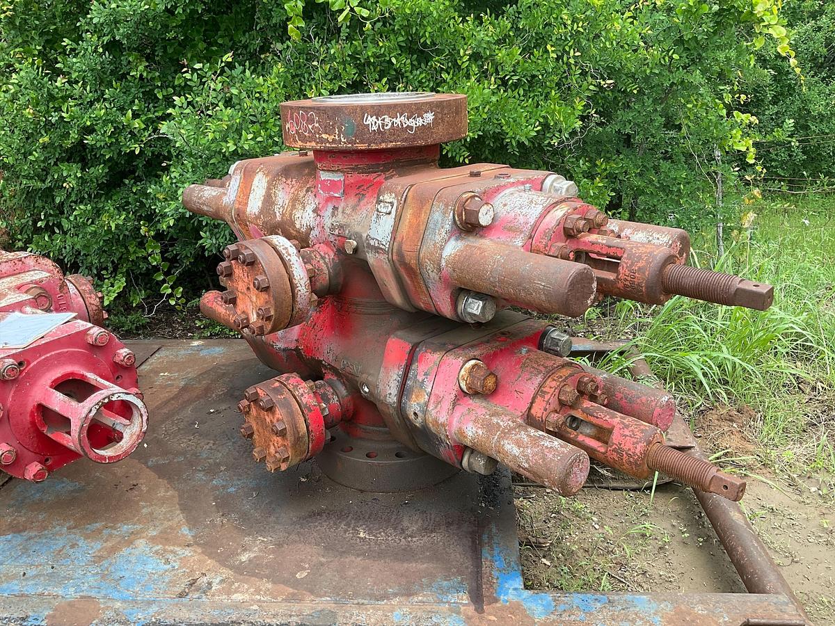 Used Double Ram BOP 6211 