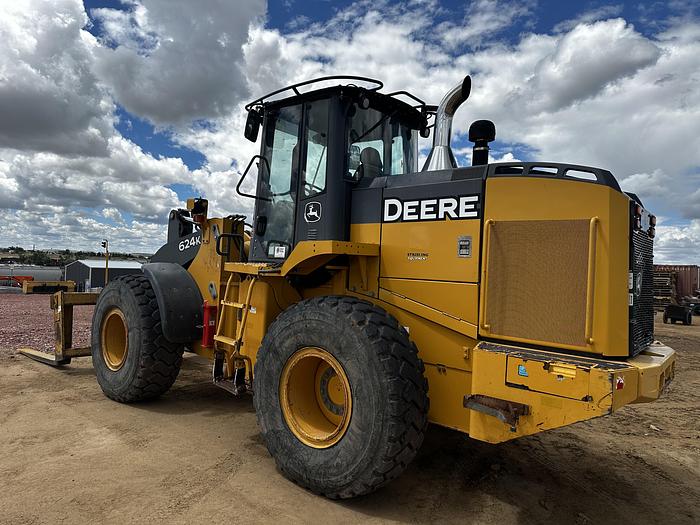 Used John Deere 624 K
