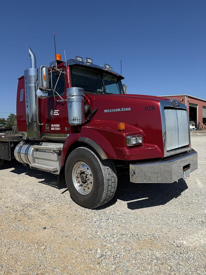 Used 2020 Western Star 4900SB Winch Truck w/Conventional Sleeper