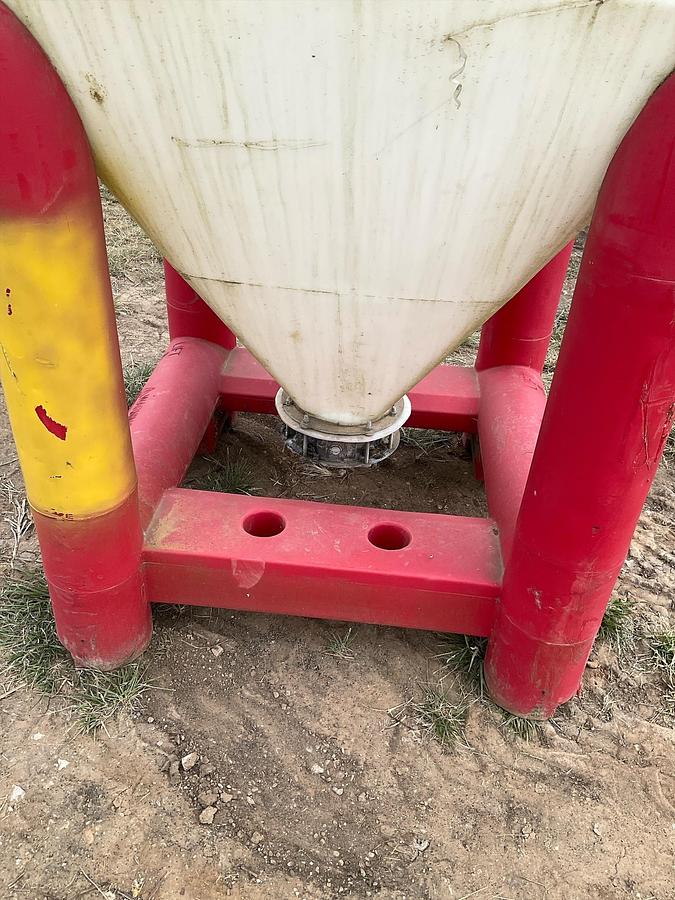 Used Snyder Flow Master Hopper