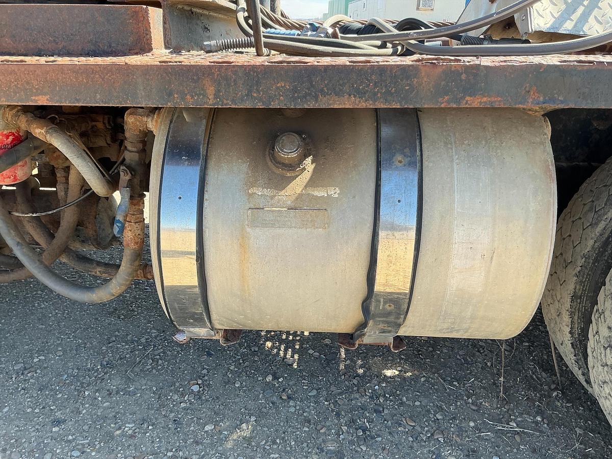 Used International Semi Winch Truck 