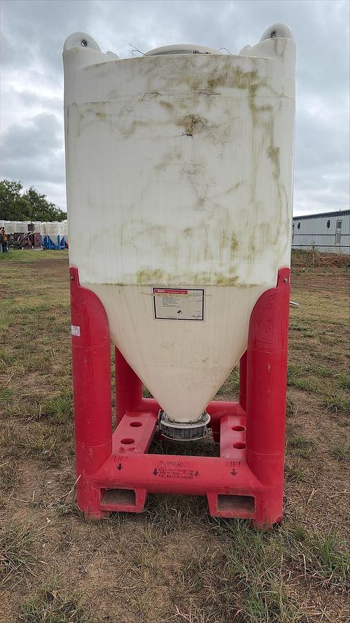Used Snyder Flowmaster Vertical Hopper 68CF
