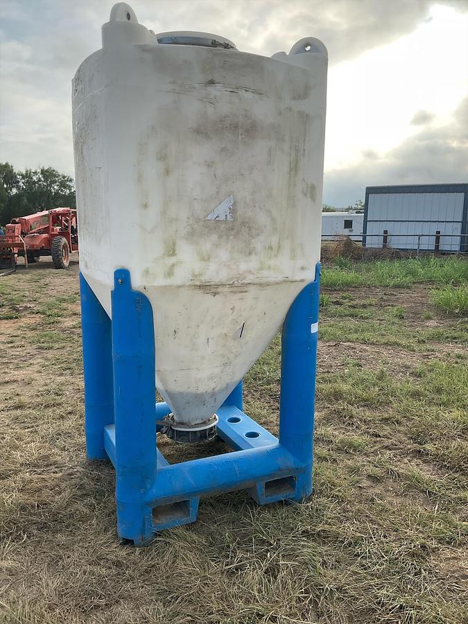 Used Snyder Flow Master Hopper 