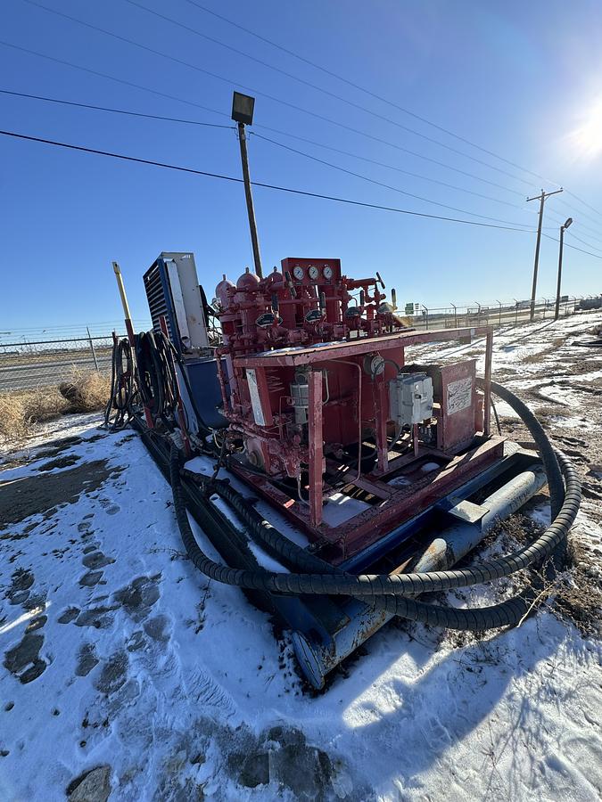 Used 4 STATION ACCUMULATOR CLOSING UNIT