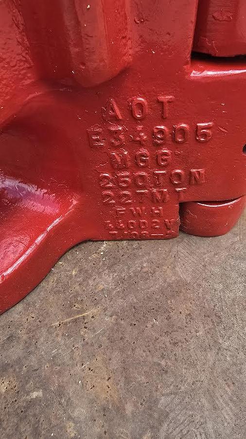 Used 4 1/2 250 TON DRILL PIPE ELEVATOR