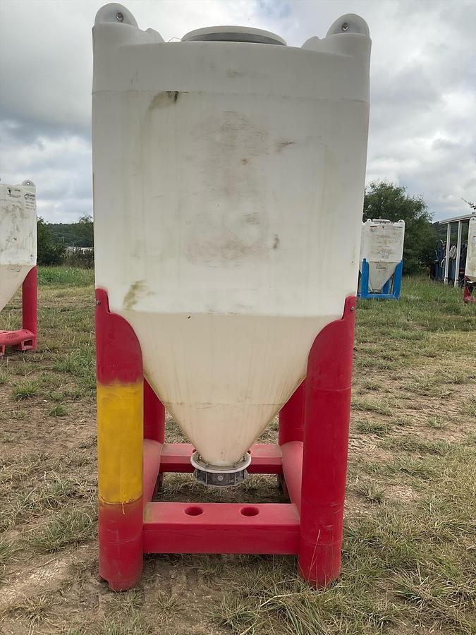 Used Snyder Flow Master Hopper