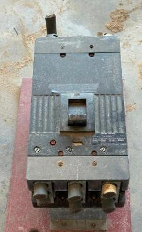 Used GE 3 Pole 1200 Amp 600 Vac Circuit Breaker