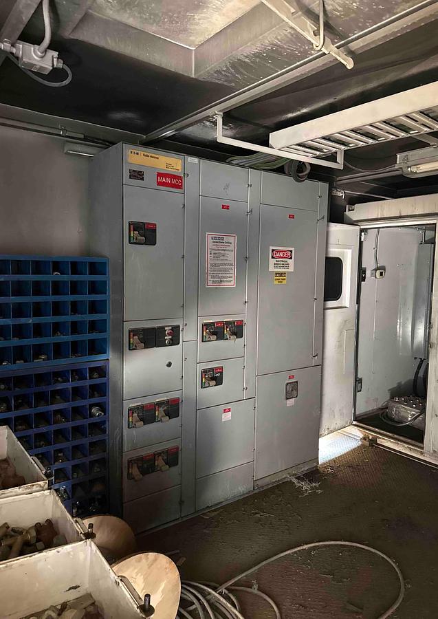 Used Tesco Top Drive House W/Detroit Diesel Series 60 500KW Diesel Generator Set