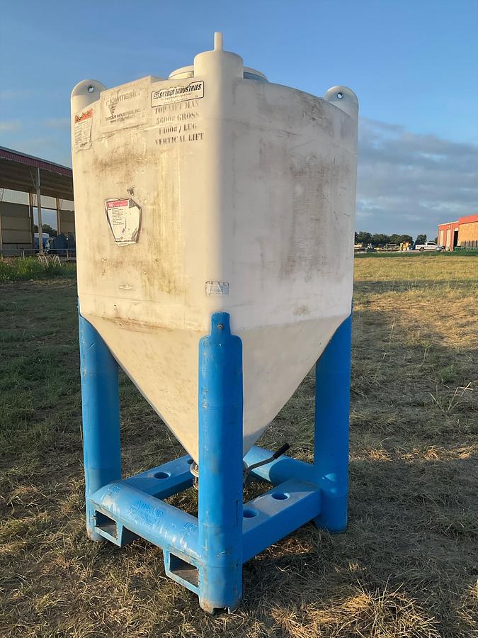 Used Snyder Flow Master Hopper