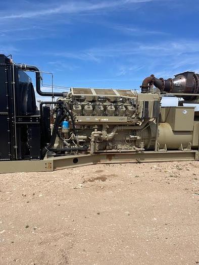 Used Waukesha 5794GSI - 974KW Generator