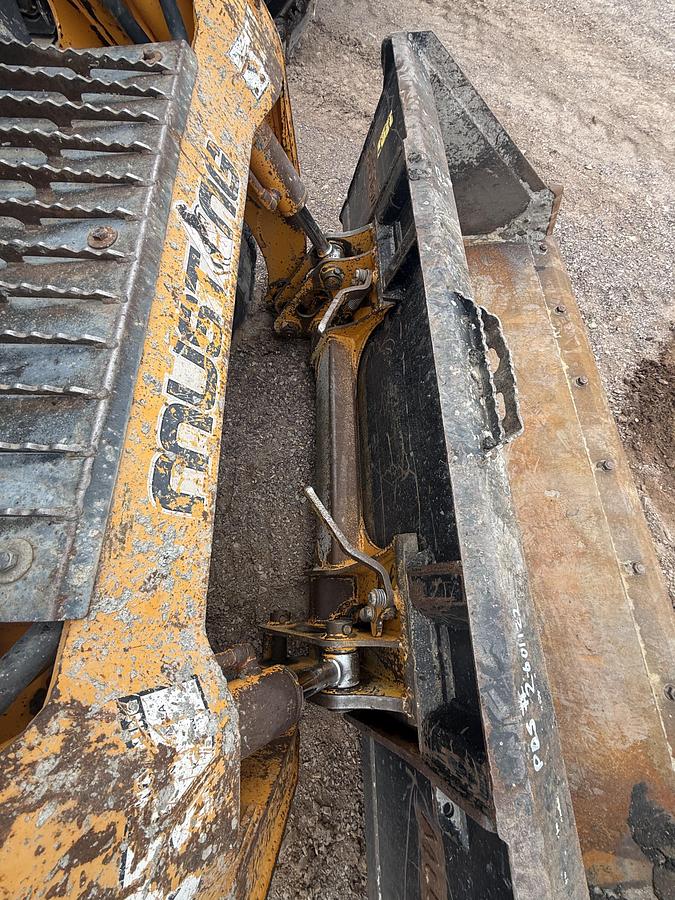 Used 2004 Mustang MTL 16 Skid Steer