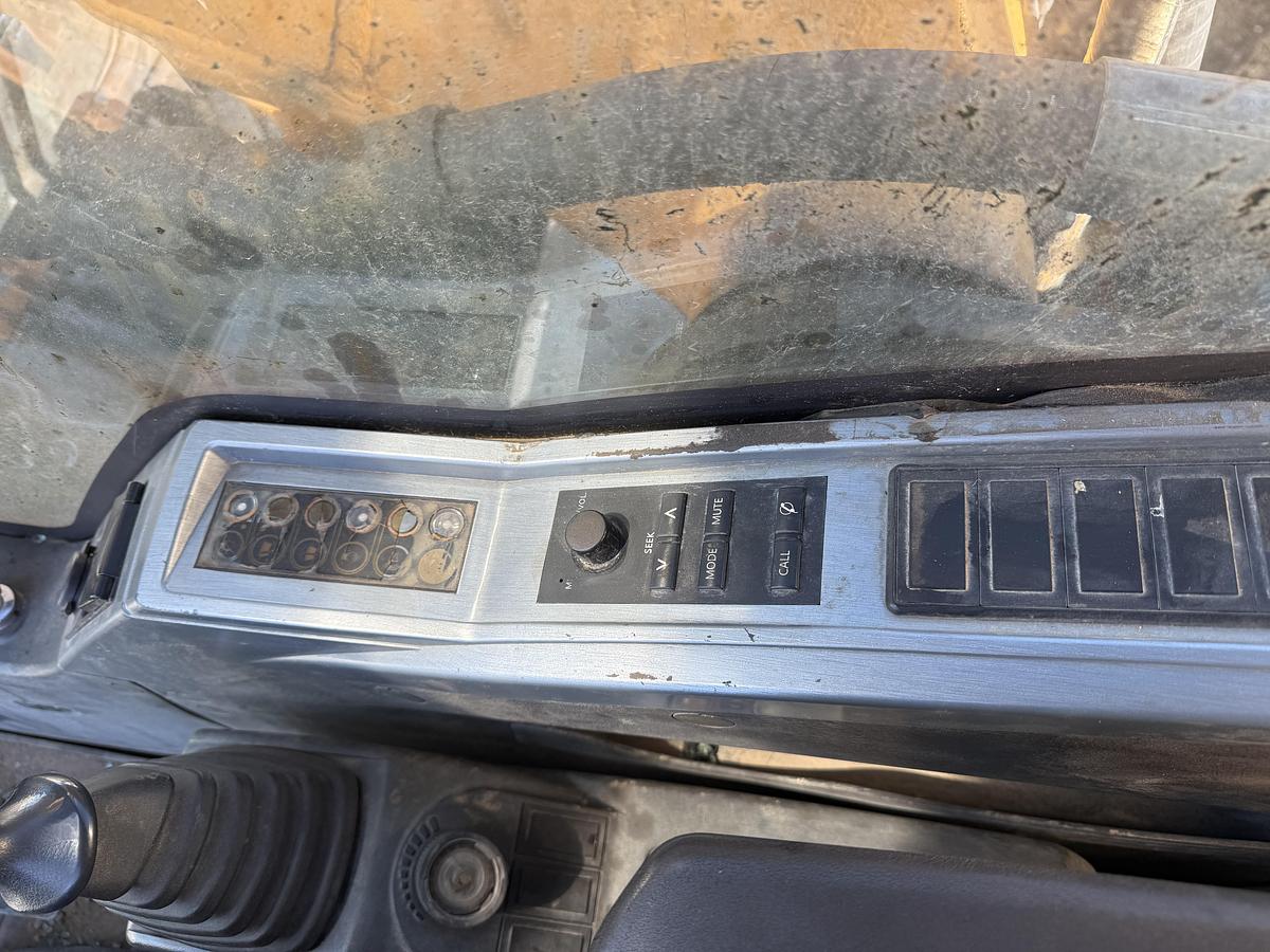 Used 2011 HYUNDAI ROBEX 250 LC9 EXCAVATOR